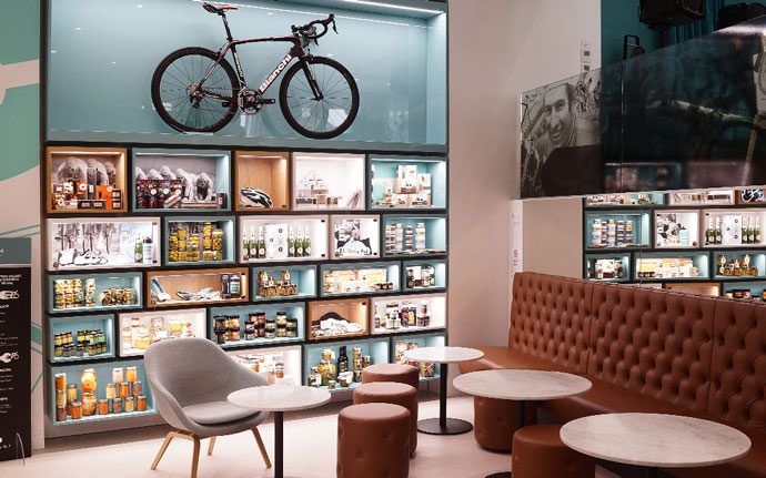 Bianchi-Cafe-and-cycles-restaurant milan