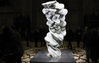 Tony Cragg on the Terraces of the Duomo