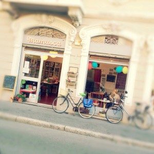 bookshops and book cafe in MIlan