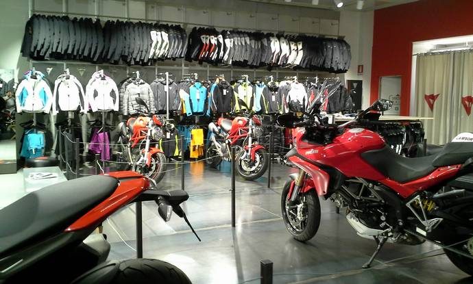 Dainese DStore MIlano